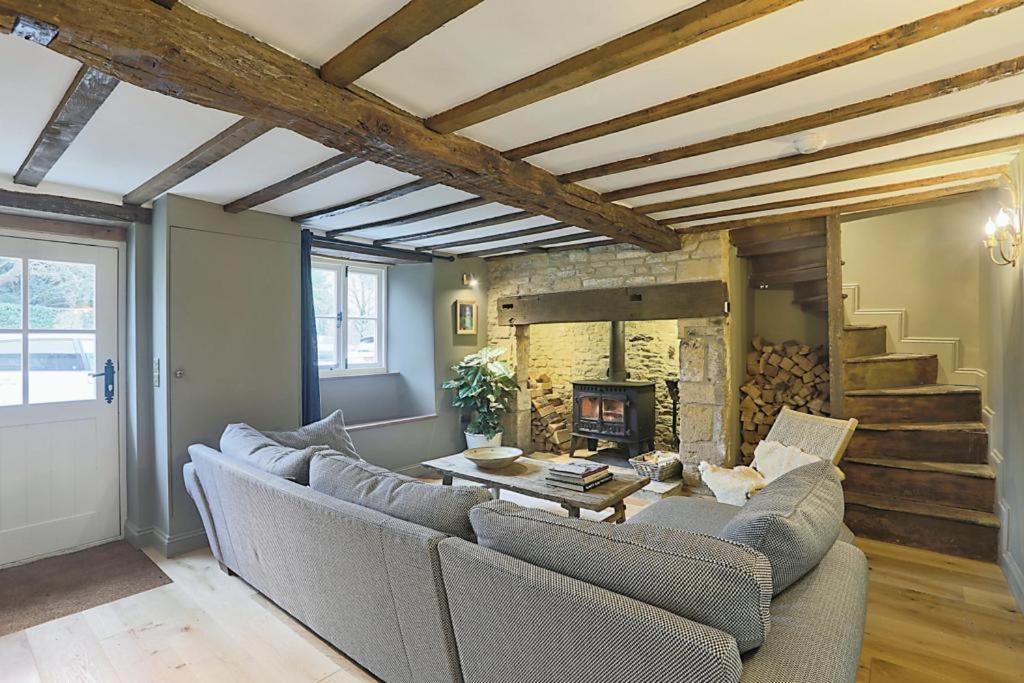 Luxury Cotswold Cottage With Hot Tub In Stow On The Wold! Esterno foto